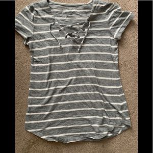 A cute gray and white short sleeve.